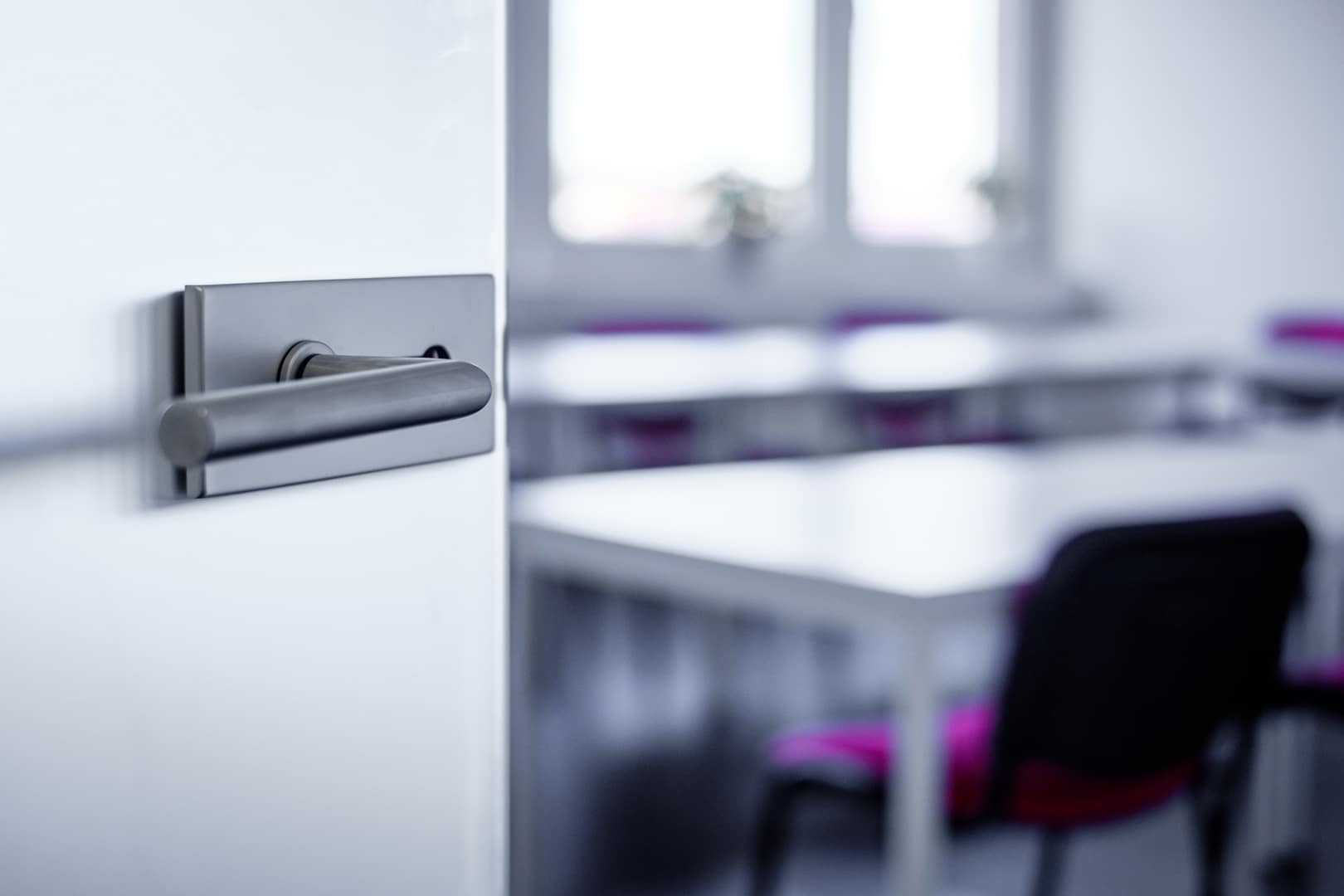 Angebot: Fahrschule, Ausbildungsstätte und Busunternehmen Warschun GmbH